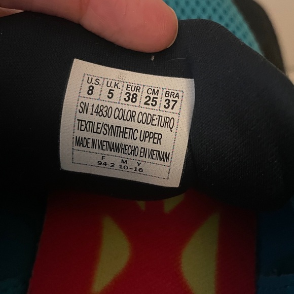 Skechers Teal Sneakers with White Details - Picture 7 of 10